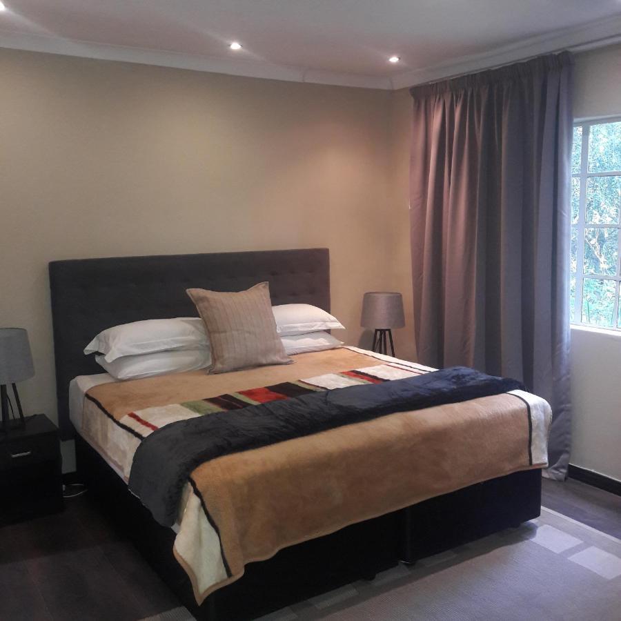 Whispering Pines Country Estate Villa Magaliesburg Exterior foto